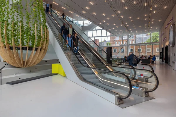 Groningen Países Bajos Julio 2022 Interior Del Nuevo Moderno Edificio — Foto de Stock