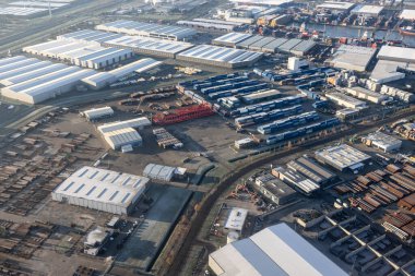 Hollandalı sanayi parkı Moerdijk 'in liman ve depolama depoları
