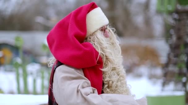 Alegre Santa Claus Está Bailando Fiesta Cámara Lenta Feliz Navidad — Vídeo de stock