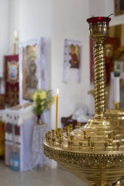 Kilisedeki özellikler, gizli vaftiz.