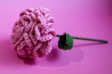 Büyük tığ işi çiçek, el yapımı, tığ işi çiçekler, el yapımı, pembe ortanca çiçeği.