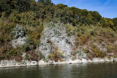 Doğa, nehir, dağlar, Dinyester, Tovtry, taşan nehir, güzel doğa.