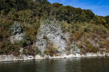 Doğa, nehir, dağlar, Dinyester, Tovtry, taşan nehir, güzel doğa.