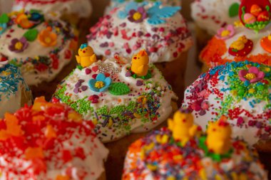 Paskalya, Paskalya pişirme, Paskalya süsleri, Paskalya pişirme, güzel ev yapımı Paskalya pastaları, Paskalya süsleri, Paskalya tavukları, Paskalya kutlaması, Paskalya dekoru, evde paskalya tarifleri.