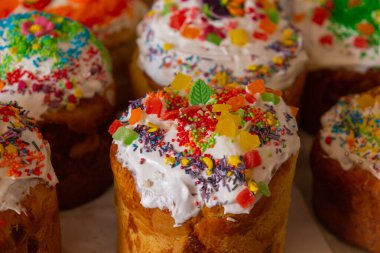 Paskalya, Paskalya pişirme, Paskalya süsleri, Paskalya pişirme, güzel ev yapımı Paskalya pastaları, Paskalya süsleri, Paskalya tavukları, Paskalya kutlaması, Paskalya dekoru, evde paskalya tarifleri.