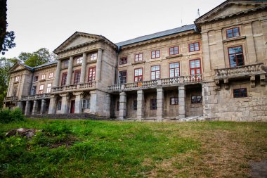 Orlovsky Sarayı, antik saray, güzel antik mimari, tarihi turizm alanı