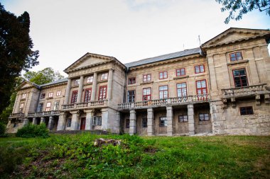 Orlovsky Sarayı, antik saray, güzel antik mimari, tarihi turizm alanı