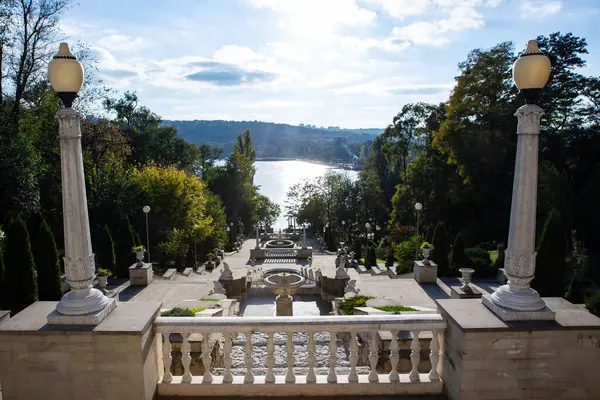 Valea Morilor Parkı, Valea Morilor Parkı 'ndaki Cascade merdivenleri Moldova, Chisinau' daki çeşme parkta.