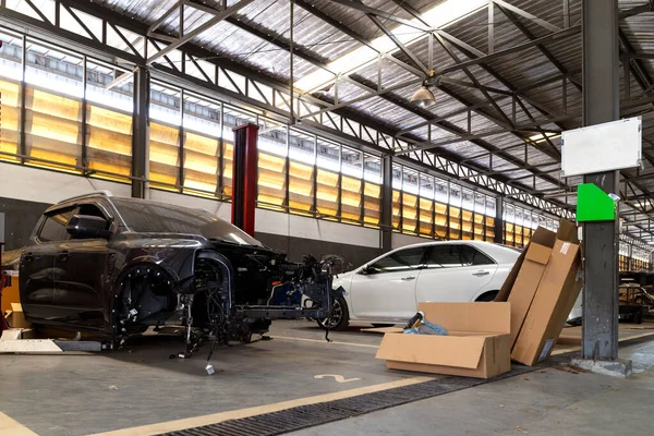 Riparazione Auto Garage Stazione Servizio Con Soft Focus Luce Sullo — Foto Stock
