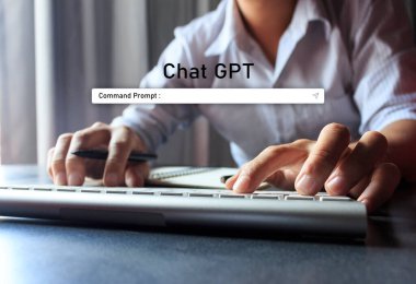 Yapay zeka yapay zekası, internetteki bazı şeylerin konsepti. Teknoloji geçmişinde dizüstü bilgisayar kullanan bir iş adamı, AI.Chat GPT sohbet yapay zeka, OpenAI tarafından geliştirildi.