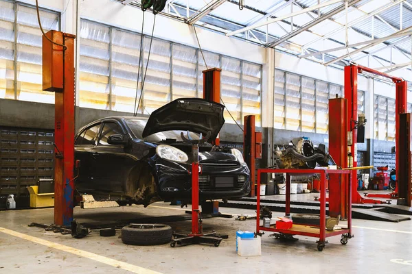 Bil Reparation Garage Bensinstation Med Soft Focus Och Över Ljus — Stockfoto