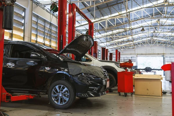 Auto Auto Reparatie Service Center Met Soft Focus Meer Dan — Stockfoto