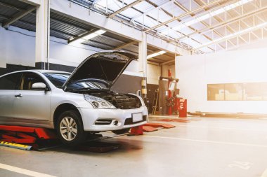 Araba tamiri ve bakım hizmetleri otomotiv endüstrisi için tasarlandı. Garajımızda ustalık ve güvenilir hizmet..