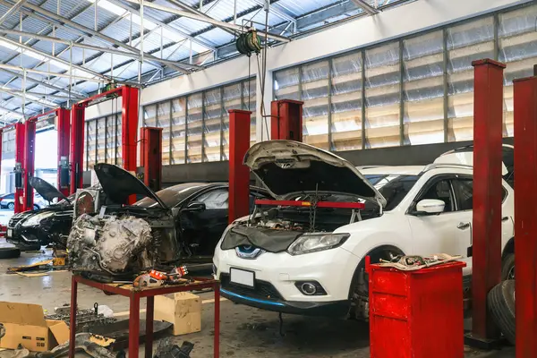 Reparation Och Underhåll Bilar Som Skräddarsydda För Bilindustrin Upplev Hantverk — Stockfoto