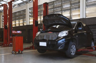 Araba tamiri ve bakım hizmetleri otomotiv endüstrisi için tasarlandı. Garajımızda ustalık ve güvenilir hizmet..
