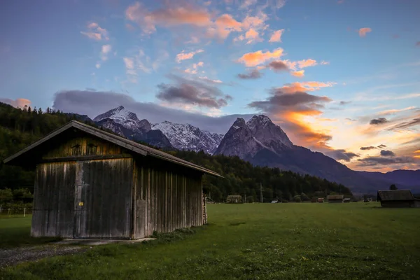 Bairro Garmisch Partenkirchen Vista Zugspitze Pôr Sol — Fotografia de Stock