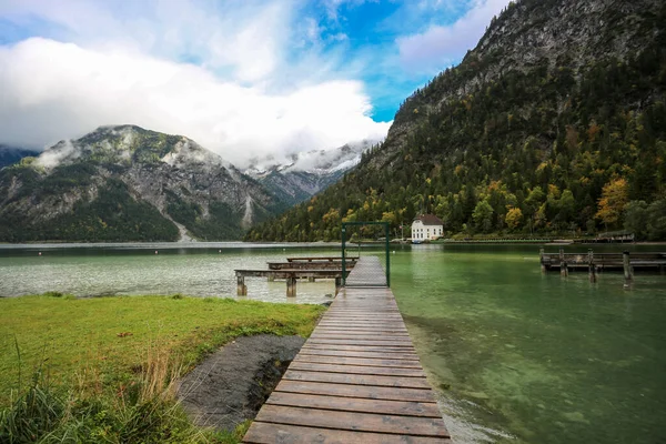 Tomber Lac Plansee Avec Eau Turquoise Dans Silence Récréatif — Photo