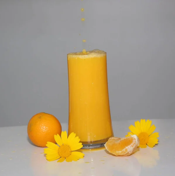Čerstvý Pomerančový Džus Sklenici — Stock fotografie