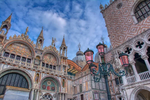 Gevel Van San Marco Basiliek Het Hertogelijk Paleis Venetië Italië — Stockfoto