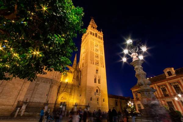 Nachtansicht Der Kathedrale Von Sevilla Mit Ihrer Wunderschönen Giralda Andalusien — Stockfoto