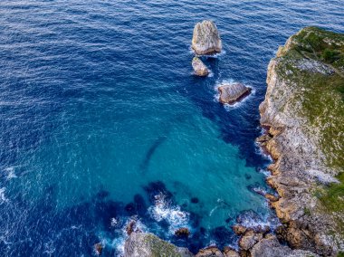 Ribadesella, Asturias İspanya 'daki Cehennem Kayalıkları' nın havadan görünüşü