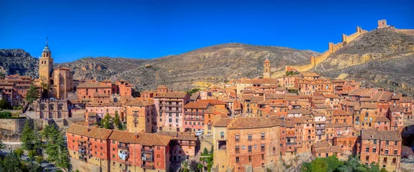 Utsikt Över Albarracin Med Dess Väggar Och Katedral — Stockfoto