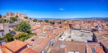 İspanya, Caceres 'deki Plaza Belediye Başkanı de Trujillo' nun hava manzarası.