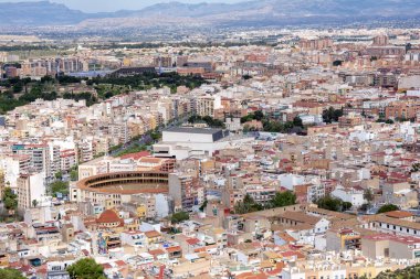 Alicante arenasının havadan görüntüsü. İspanya.