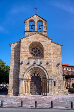 Asturias, Villaviciosa 'daki Santa Maria de la Oliva Kilisesi. İspanya.