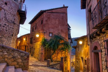 İspanya, Albarracin 'deki Casa de la Julianeta manzarası.