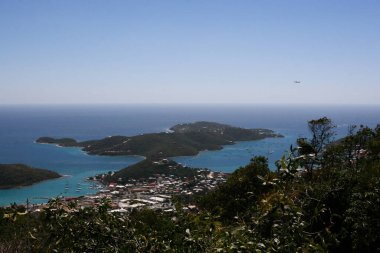 2006 'da ABD' nin Virgin Adaları 'ndaki St. Thomas kentinden güzel bir ada manzarası.