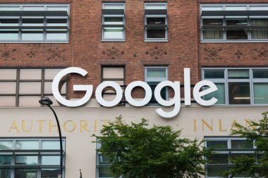 New York, New York, 19 Ağustos 2018: Manhattan, Chelsea 'deki Google ofis binasının dışı