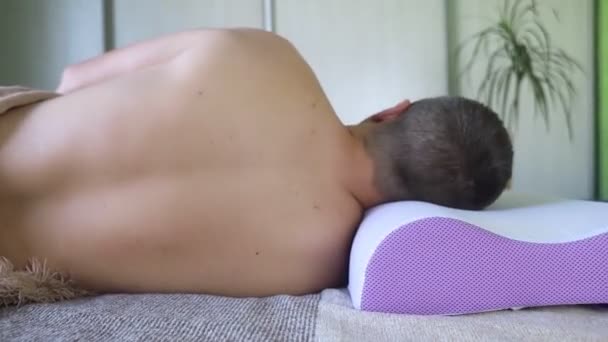 Begreppet Foto Ortopedisk Kudde Vertebral Uppriktning Förbättrad Sömnkvalitet Genom Användning — Stockvideo
