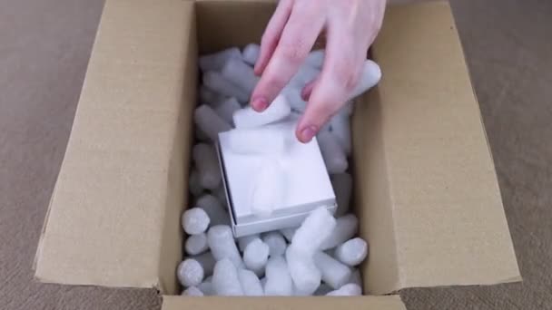 Eco Package Parcels Biodegradable Filler Box Filled Filler Does Harm — Videoclip de stoc