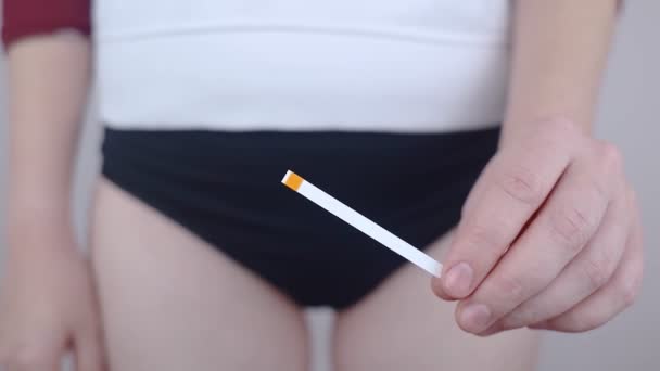 Vaginosi Batterica Vaginale Ragazza Mostra Bastoni Misurare Equilibrio Acido Base — Video Stock