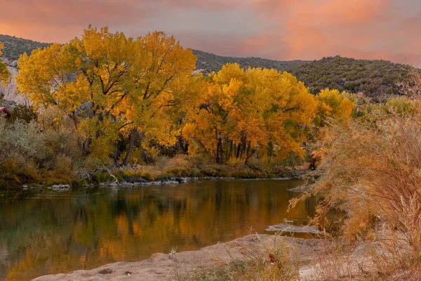 Rio Grande Flowing Embudo Rio Arriba County New Mexico Fall — 图库照片