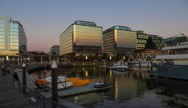 Washington 'daki Bölge Rıhtımı, DC Rıhtımı Kasım gün batımının ortasında