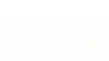 Siyah arka planda etkileyici bir patlama. Parlak renkli bir patlamanın dinamik bileşimi, şok dalgası ve boşluğu dolduran dumanlar.