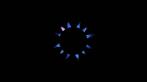 夜間に輝くキッチンバーナーの3Dレンダリングを閉じます 天然ガスの概念 ガスストーブはライトバーナーでオンになっています — ストック写真