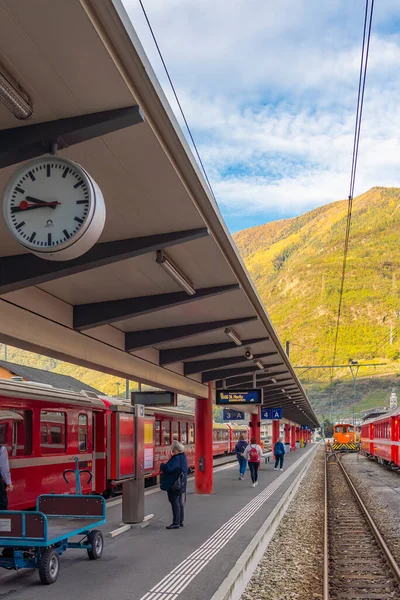 Tirano Włochy Październik 2022 Bernina Ekspresowa Linii Kolejowej Rhetian Dworcu — Zdjęcie stockowe