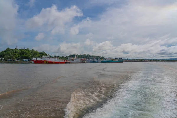 Sorong Indonesia Febrero 2023 Vista Desde Ferry Waisai Sorong Con — Foto de Stock