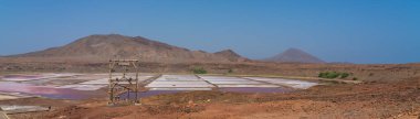 Salinas de Pedra de Lume 'deki manzara, Sal Adası' ndaki eski pembe tuz gölleri, Cape Verde