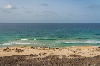 Sao Vicente Adası, Cape Verde 'de beyaz kum ve turkuaz okyanuslu Long Beach.
