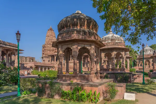 Los Templos Mandore Garden Mandore Garden Jodhpur Rajastán Imagen de archivo