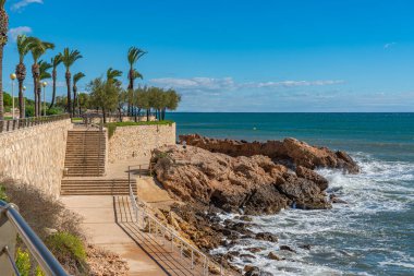 Ametlla de Mar 'daki sahil şeridi, Costa Daurada, Katalonya, İspanya