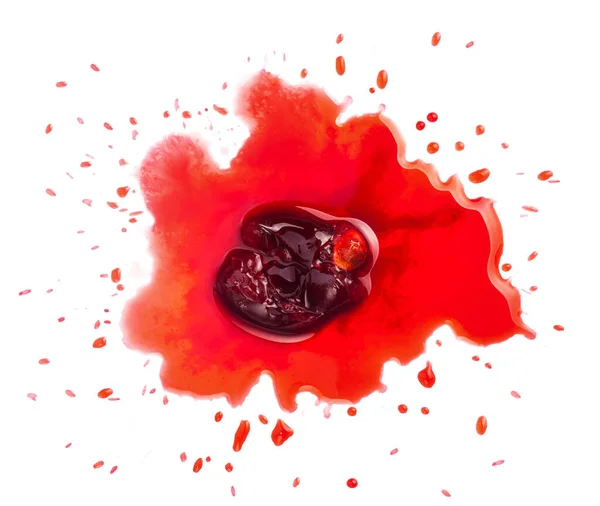 Ezilmiş Olgun Kiraz Beyaza Izole Edilmiş Kırmızı Meyve Suyu Birikintisinde — Stok fotoğraf
