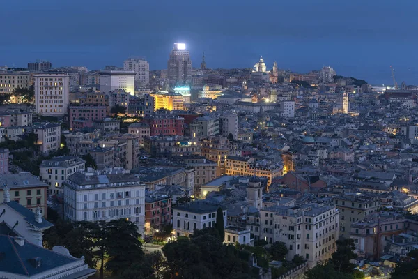 Вид Город Генуя Вечером Включенным Светом — стоковое фото