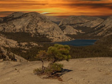 Southwest usa Yosemite National Park California valley pools mountains and forests.