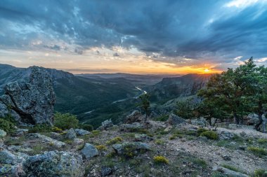 Güneydoğu Avrupa, Bulgaristan 'daki Rhodopes Dağları