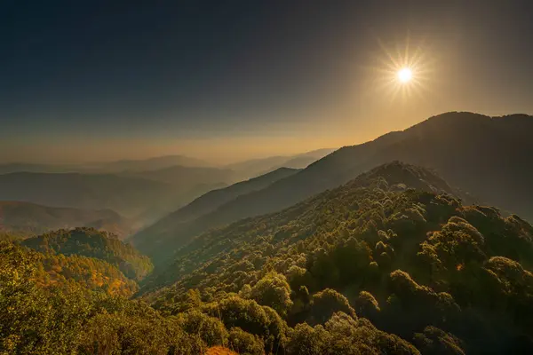 stock image Mounts Chaukhamba and Bandarpunch, Himalaya, panoramic view of Indian Himalayas mountains, great Himalayan range, Uttarakhand India, view from Mussoorie road, Gangotri range